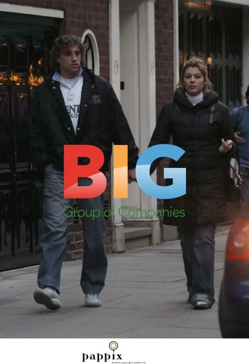Hernan Crespo walks with wife in London