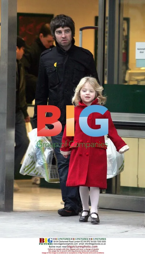 Noel Gallagher and daughter Anais shopping