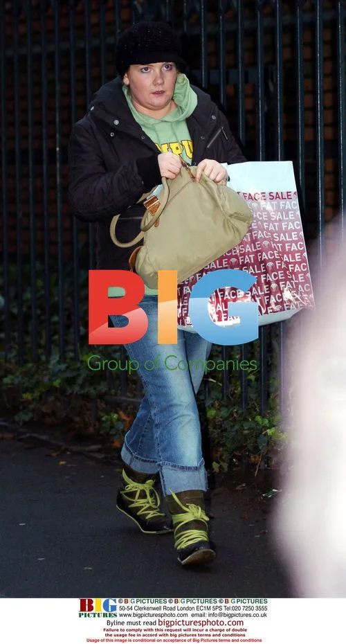 Jenny McAlpine (Fiz) from Coronation Street shopping