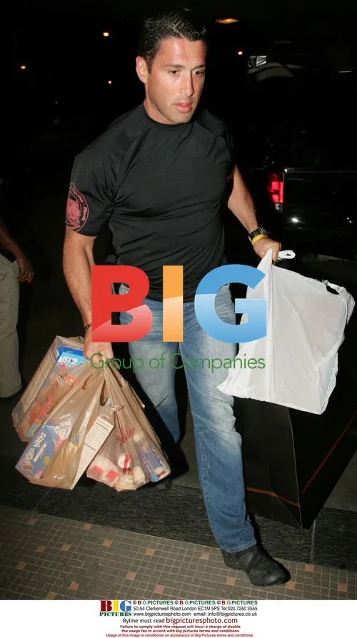 Lindsay Lohan's family gets late night snacks
