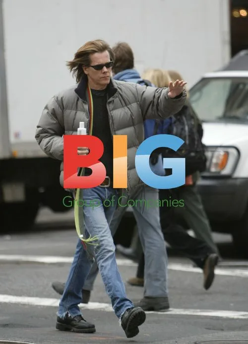 Kevin Bacon Leaving Store with Hair Product