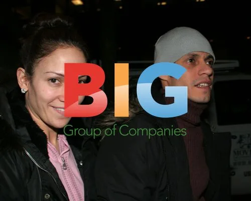 Jennifer Lopez and Marc Anthony on 'El Cantante' set