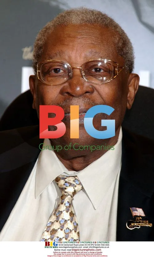 BB King Signs New Book