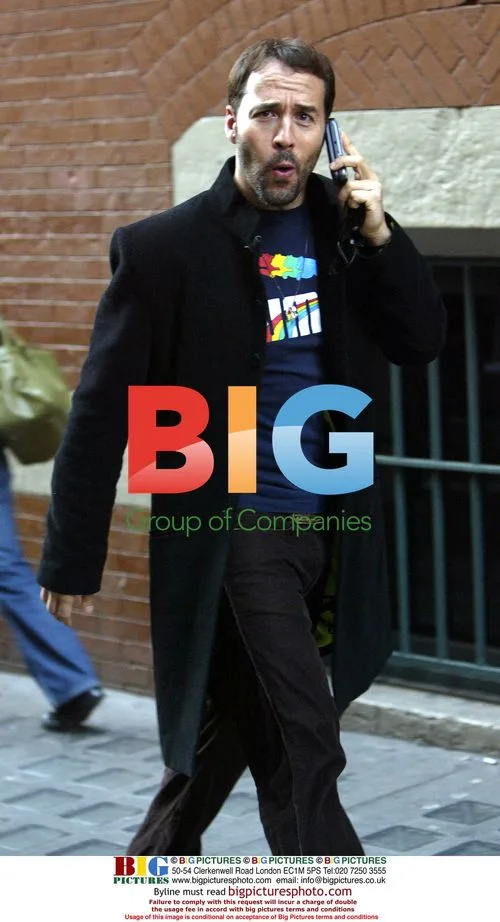 Jeremy Piven Walks Alone in Soho