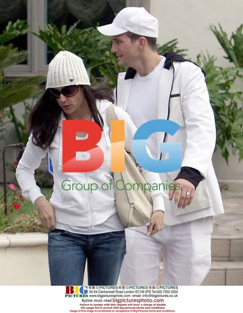 Demi Moore and Ashton Kutcher Leaving Beverly Hills Rabbi