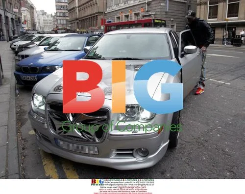 Djabril Cisse's Pimped Chrysler 300C