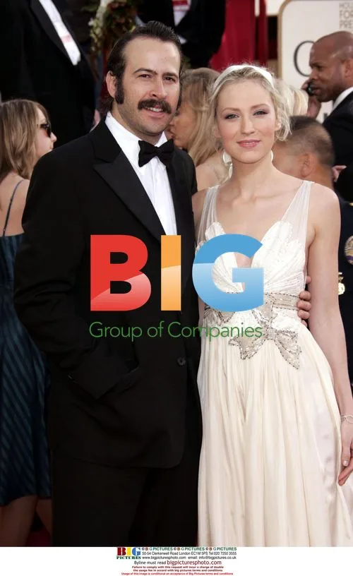 Beth Riesgraf and Jason Lee at 2006 Golden Globes