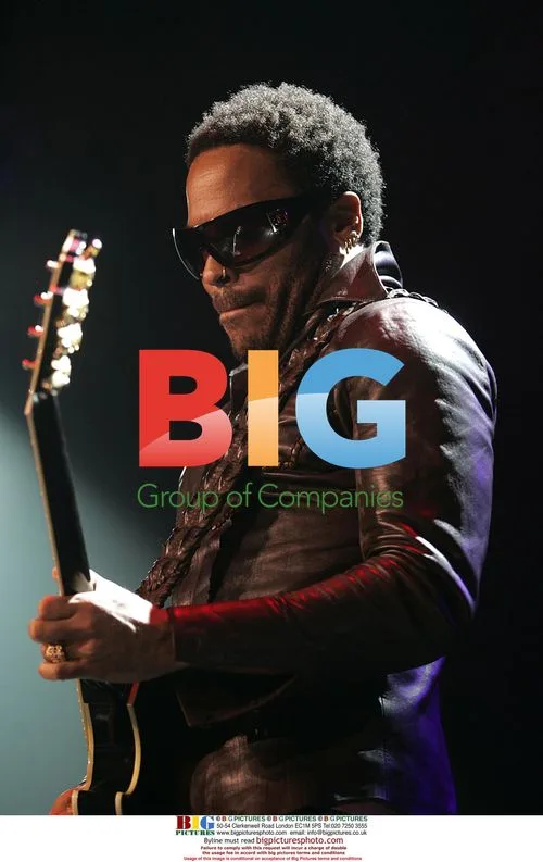 Lenny Kravitz Performs Concert in Florida