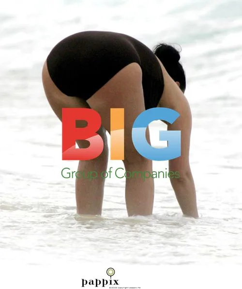 Martine McCutcheon at Barbados Beach