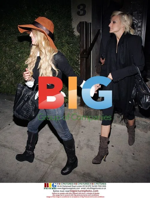Jessica and Ashlee Simpson Go Out
