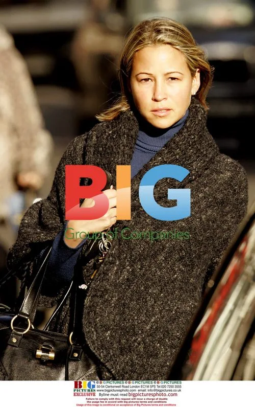 Rachel Stevens Does Some Shopping