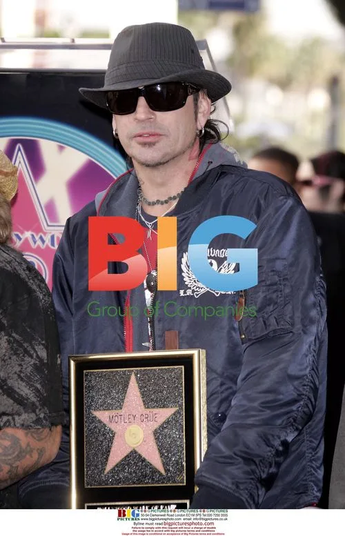 Motley Crue Receives Walk of Fame Star