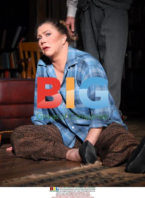 Kathleen Turner and Bill Irwin in Who's Afraid of Virginia Woolf?