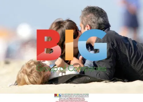 Jean-Yves Fur, Mawenn Le Besco, and Daughter at Beach