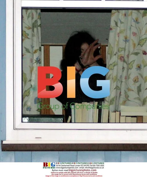 Michael Jackson Woken by Fans in Germany