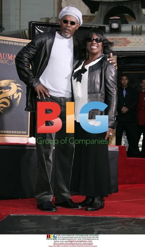 Samuel L. Jackson Leaves Handprints