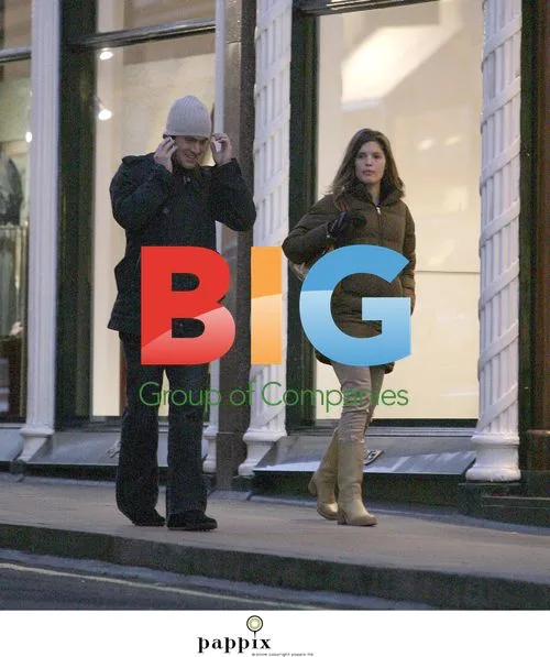 Joe Cole and Carly Zucker go jewellery shopping