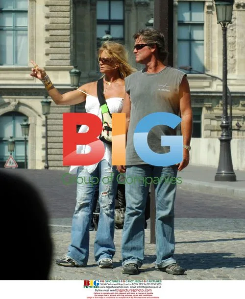 Kurt Russell and Goldie Hawn in Paris