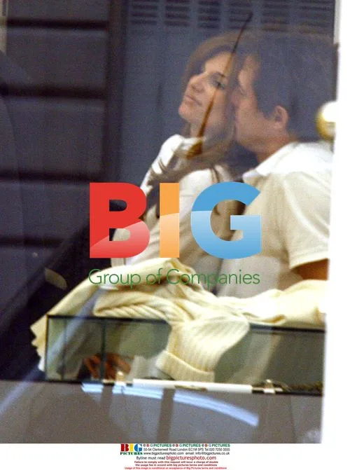 Hugh Grant and Jemima Khan's Paris shopping trip