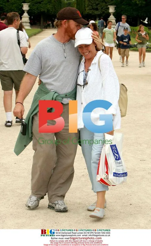 Ron Howard and Wife Cheryl Strolling in Paris