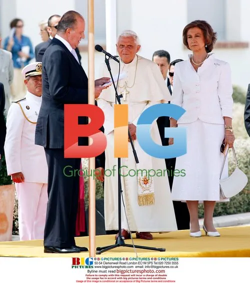 Pope Benedict XVI ends Spain visit