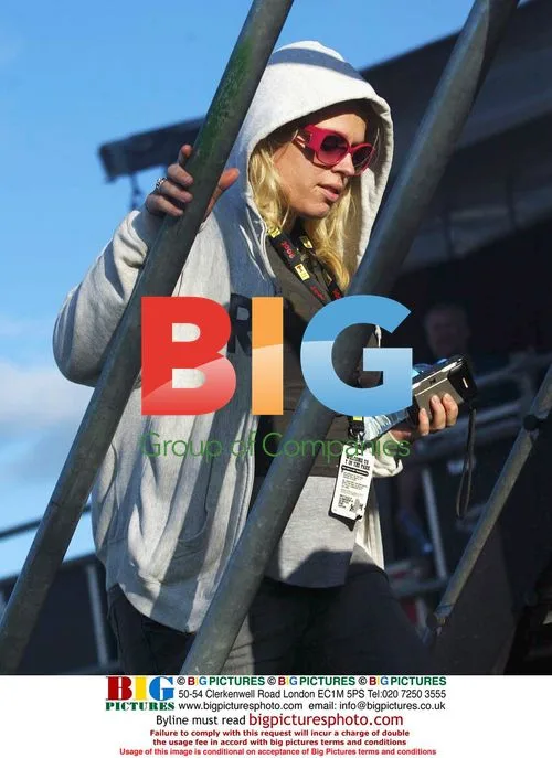 Pregnant Amanda de Cadenet at T in the Park