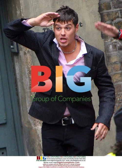 Matt Willis shoots video for 'Hey Kid'
