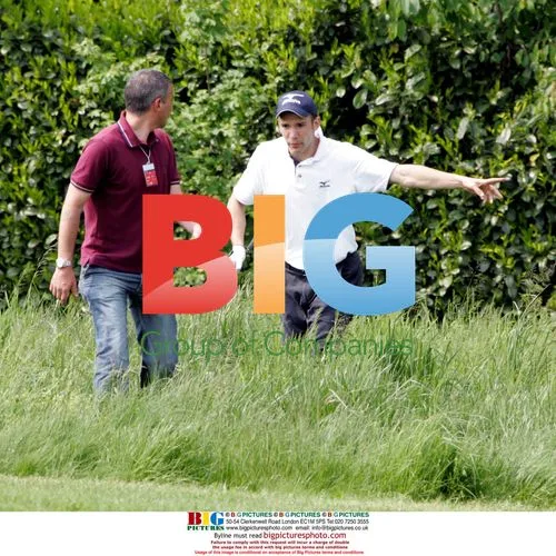 Vialli, Zola, and Shevchenko Play Golf