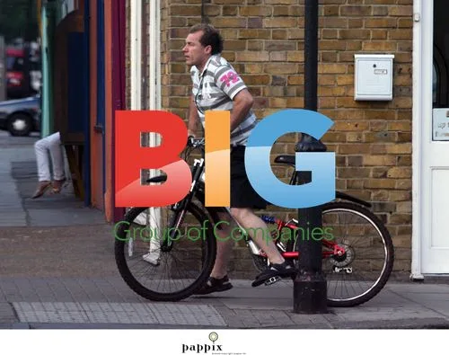 Chris Quinten Biking in North London