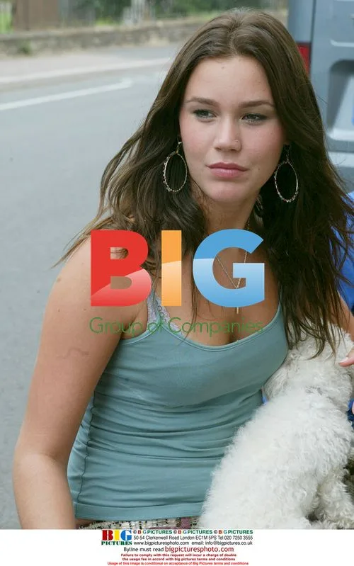 Joss Stone Walks Dogs Named After Soul Stars