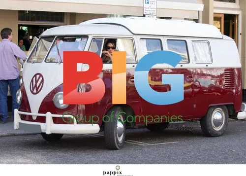 Sadie Frost Picked Up by Friends in VW Camper