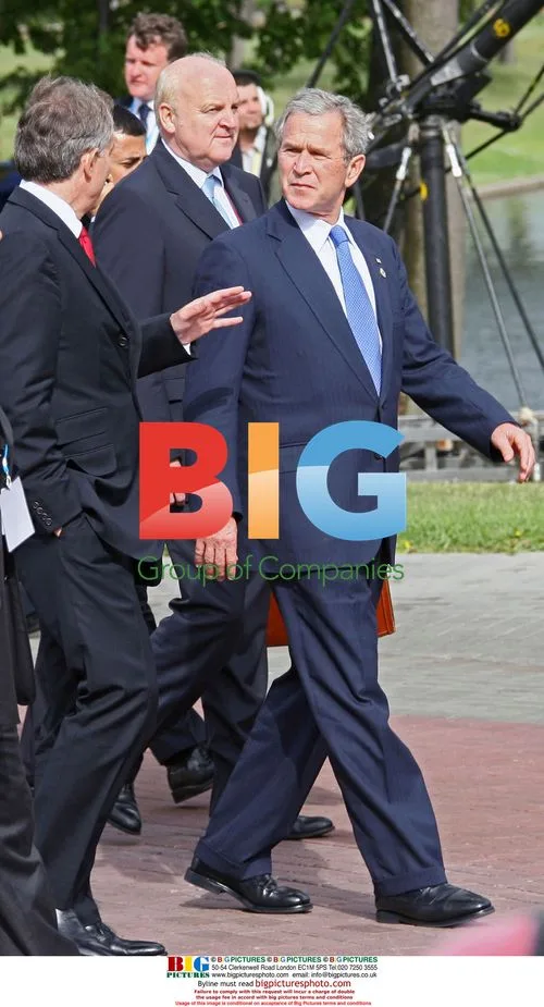 Blair and Bush arrive at G8 summit