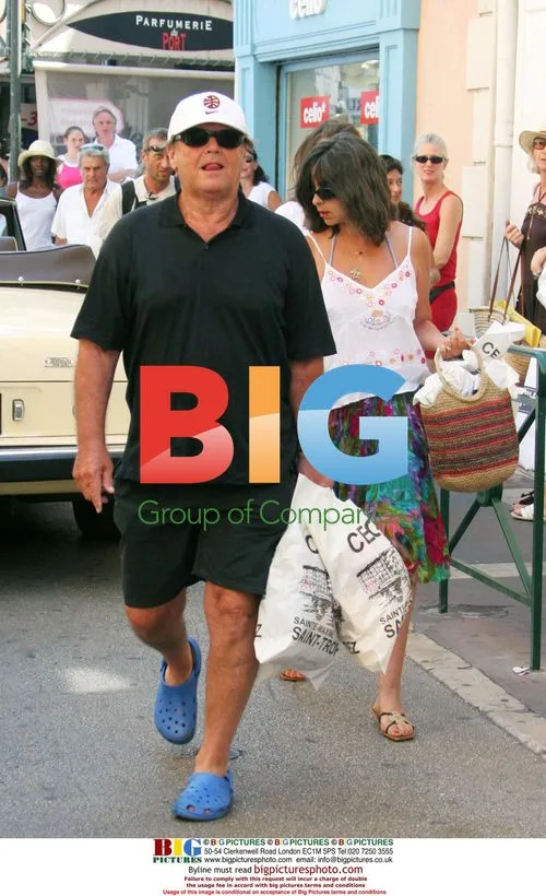 Jack Nicholson with daughters in St Tropez