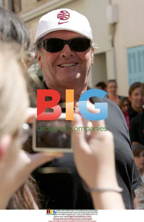 Jack Nicholson with daughters in St. Tropez