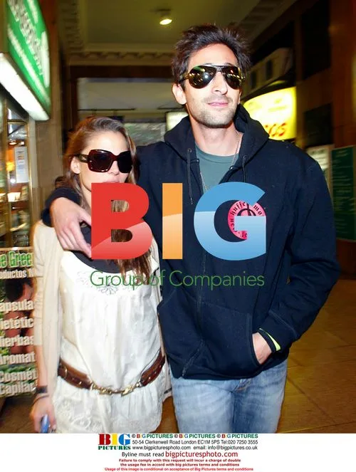 Elsa Pataky and Adrian Brody Debut as Couple