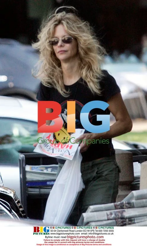 Meg Ryan Grocery Shopping in Brentwood