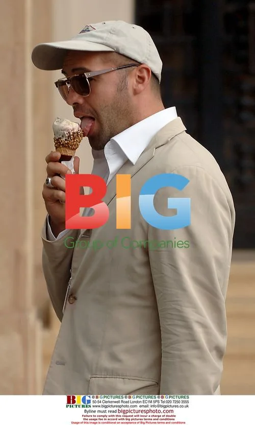 Billy Zane enjoys ice-cream in Cannes