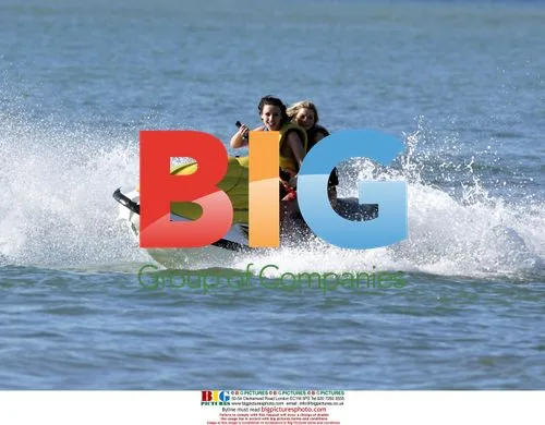 Stunna's Sophie and Charlotte cool off on jetski