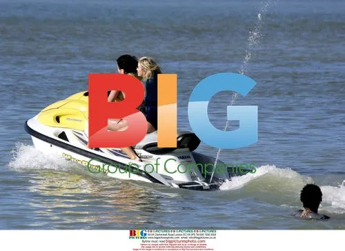 Stunna's Sophie and Charlotte Cool Off on Jetski