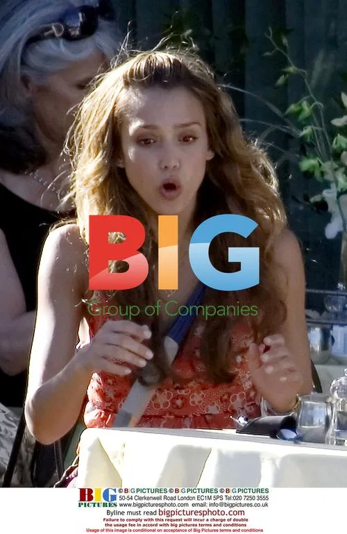 Jessica Alba on set of 'Good Luck Chuck' in Vancouver