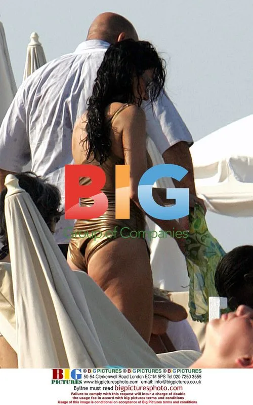 Nancy Dell'Olio enjoys sun in St. Tropez