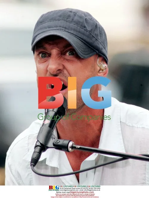 Daniel Powter performs at CBS Early Show