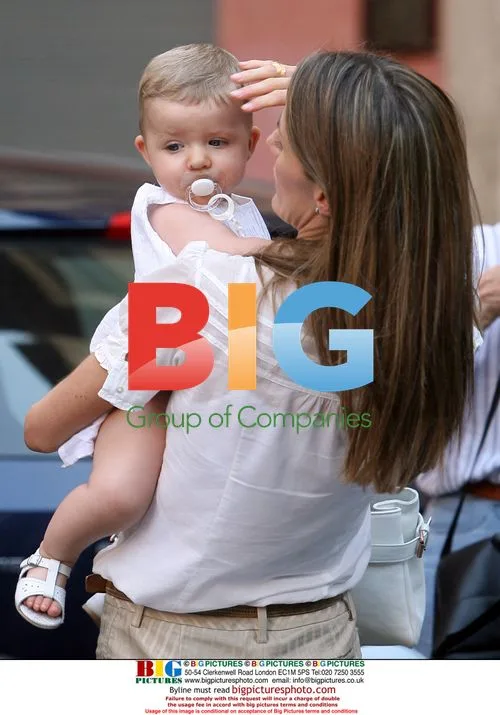 Queen Sofia, Princess Letizia and Princess Leonor shopping