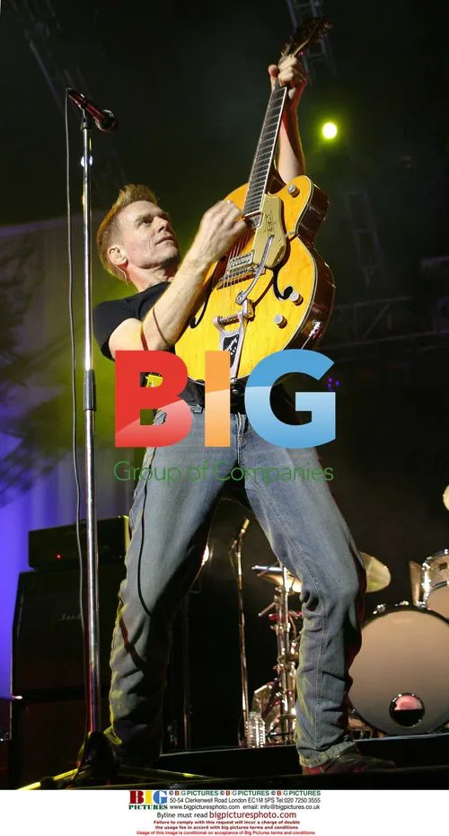 BRYAN ADAMS performs at Liverpool Summer pops 2006