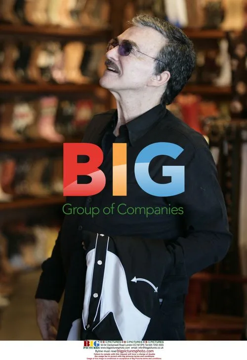 Burt Reynolds Goes Shopping in LA
