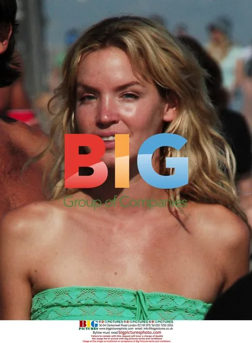 Ashley Scott walks on Malibu beach