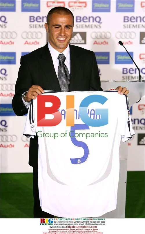 Fabio Cannavaro signs for Real Madrid