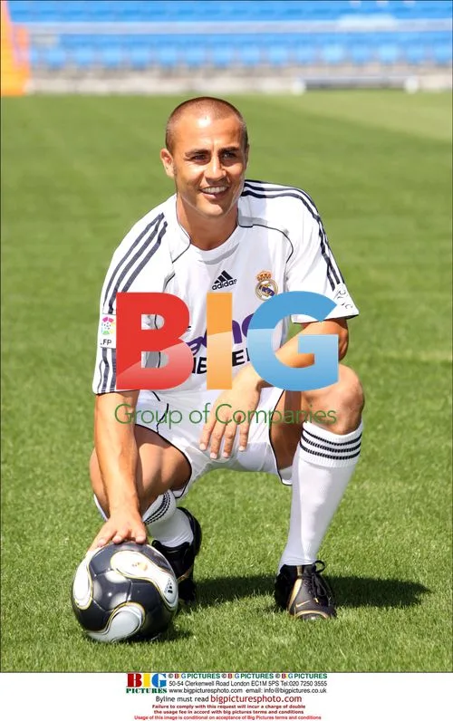 Fabio Cannavaro signs for Real Madrid