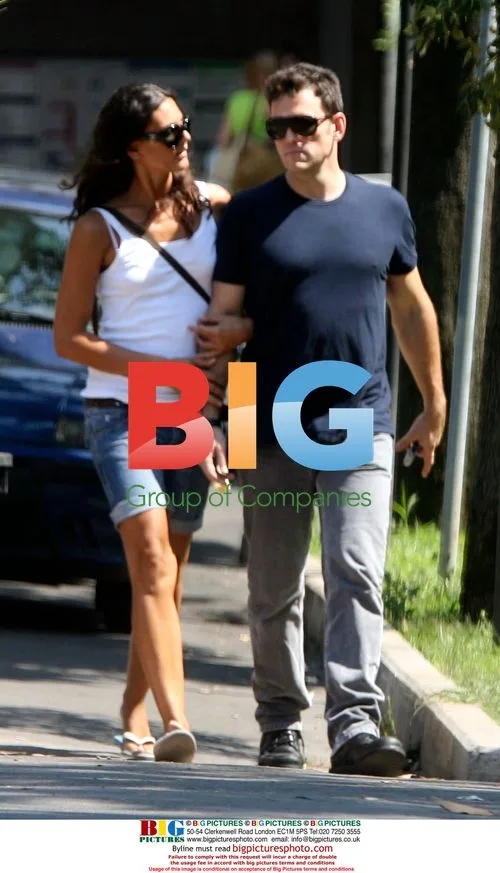Matt Dillon out shopping in Rome with girlfriend