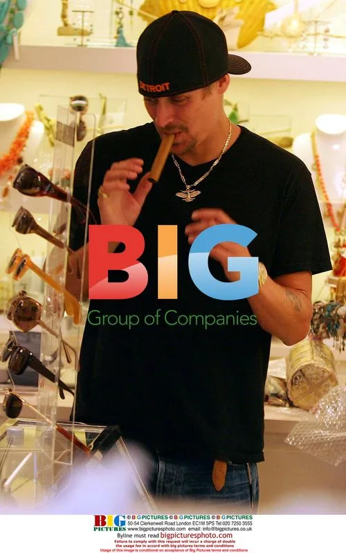 Kidd Rock and David Furnish shopping in St Tropez